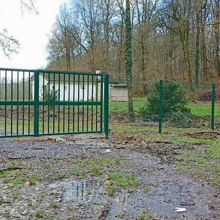 Deux Etangs Poissonneux Au Milieu Des Bois Avec Gite Moderne, La Halte Des Deux Lacs Rosée Exterior photo