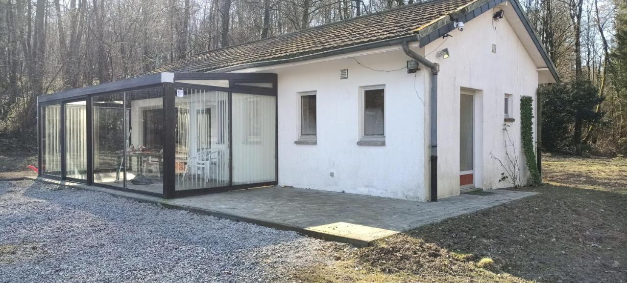 Deux Etangs Poissonneux Au Milieu Des Bois Avec Gite Moderne, La Halte Des Deux Lacs Rosée Exterior photo
